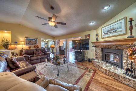 845 Scarletts Way, Young Harris, Georgia 30582, USA