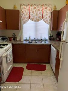539 Newman Springs Road #A A, Lincroft, 뉴져지 07738, 미국