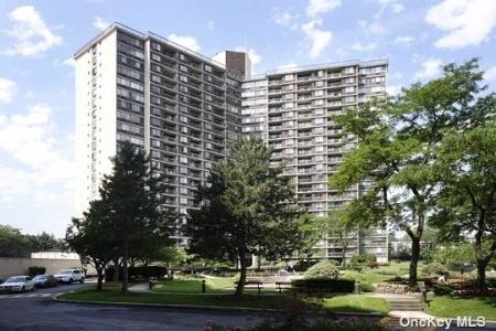 1 Bay Club Drive 15T, Bayside, NY 11360, USA