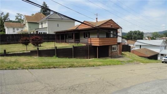 265 Indiana Ave., Chester, Virginie Occidentale 26034, États-Unis
