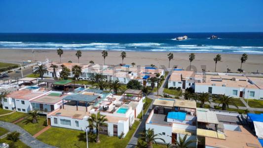Playa Tres Islas , Cañete, Lima 00001, פרו