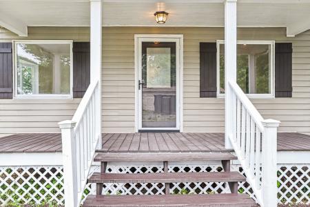 104 North 6th St., Witt, Illinois 62094, USA