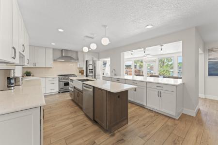 931 4th Street, Cocoa Beach, 佛羅里達州 32931, 美國