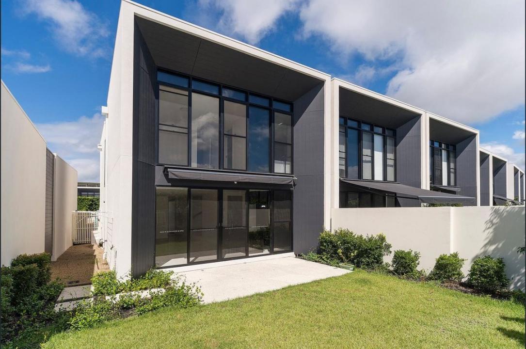 8 Theatre Drive, Benowa, QLD 4217, Avustralya