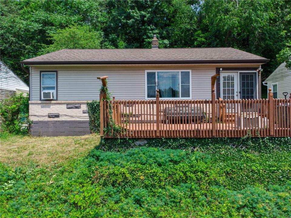 339 Foster Rd, N Versailles, ペンシルベニア 15137, アメリカ合衆国