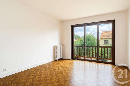 Suresnes, Île-de-France 92150, צרפת
