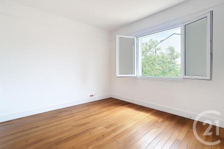 Suresnes, Île-de-France 92150, צרפת