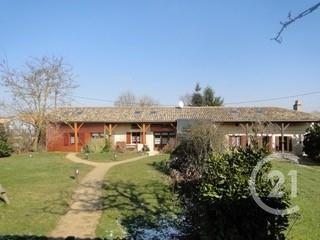 Lezay, Poitou-Charentes 79120, France