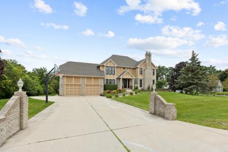 3210 Boerderij Way, Woodstock, 伊利諾州 60098-7683, 美國