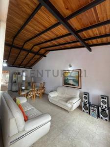 Valle de oro la yunta Casa, San Diego, Carabobo 2006, Venezuela