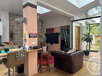 Paris, Île-de-France 75019, France