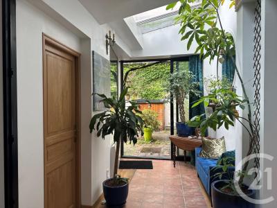 Paris, Île-de-France 75019, France