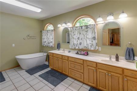 35268 Highway 10, Motley, Minnesota 56466