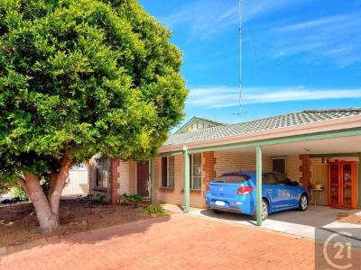 2 Arabian Gardens, Eaton, WA 6232, Australia