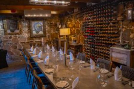 Dine In History- Iconic Restaurant Business for Sale, Philipsburg, סנט מארטן