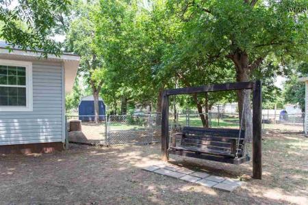 427 W COLLEGE STREET, Burkburnett, تكساس 76354, الولايات المتحدة