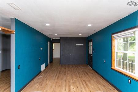 427 W COLLEGE STREET, Burkburnett, تكساس 76354, الولايات المتحدة