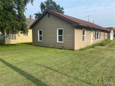 2600 E 25th Street, Granite City, Illinois 62040, USA