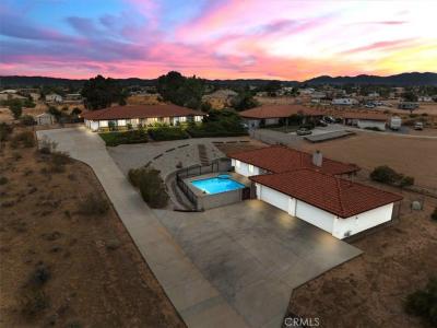 18333 Talisman Street, Hesperia, California 92345, USA