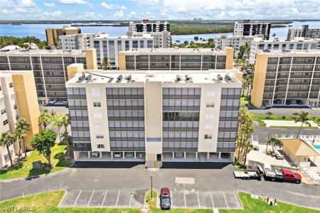 4481 Bay Beach Lane 214, Fort Myers Beach, Florida 33931, USA