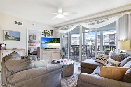 4481 Bay Beach Lane 214, Fort Myers Beach, Florida 33931