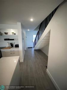 11011 N Lakeview Dr, Pembroke Pines, Florida 33026