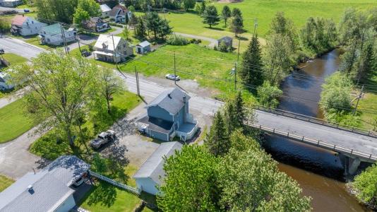 34 Rue de la Frontière O., Rivière-Bleue, Quebec G0L 2B0, Kanada
