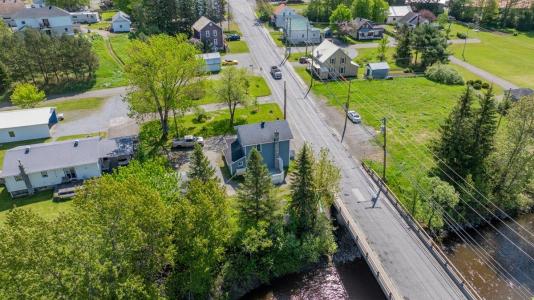 34 Rue de la Frontière O., Rivière-Bleue, Quebec G0L 2B0, Kanada