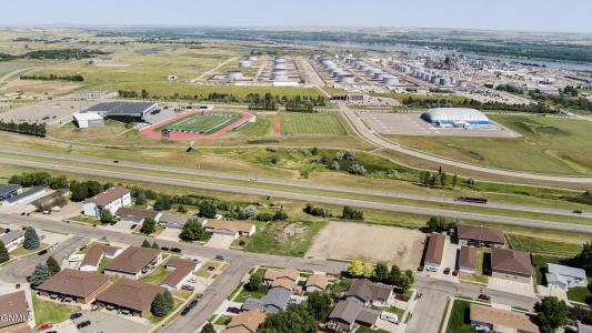 412 & 416 15th Street, Mandan, ND 58554, USA