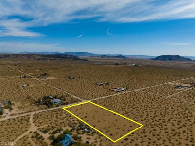 56785 Encantado Road, Landers, California 92285, USA