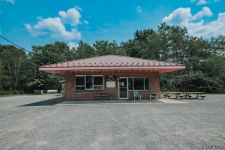 1852 School Road, Central City, Pennsylvania 15926, USA