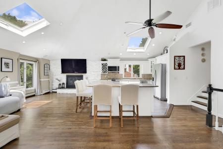 384 N Railroad Ave, Staten Island, 紐約州 10304, 美國