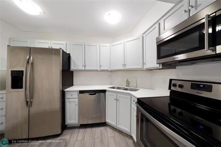 3280 Spanish Moss Ter 108, Lauderhill, Флорида 33319, Соединенные Штаты