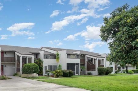 3020 Finsterwald Drive 6, Titusville, Flórida 32780, Estados Unidos