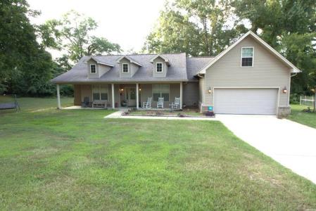 309 Pennington St., Warren, Arkansas 71671, USA