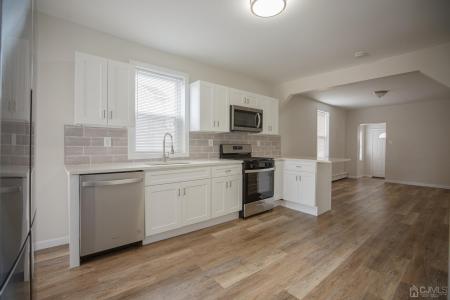 16 Somerset Street 1, Carteret, New Jersey 07008