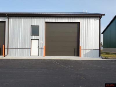 1056-B S Victory Drive, Mankato, Minnesota 56001