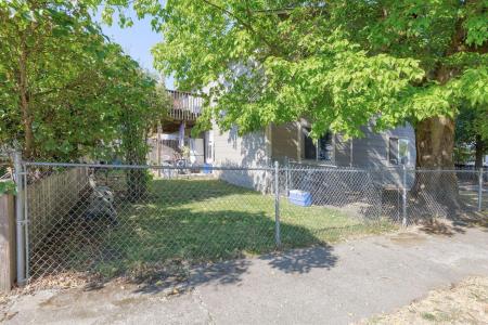 415 SE J Street, Grants Pass, Oregon 97526