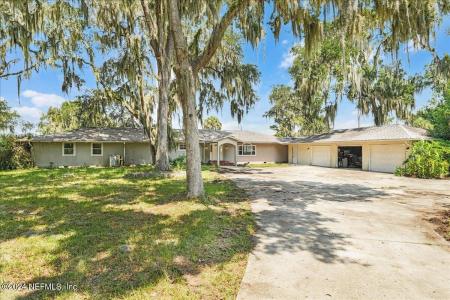 157 W Grandview Drive, East Palatka, Florida 32131, USA