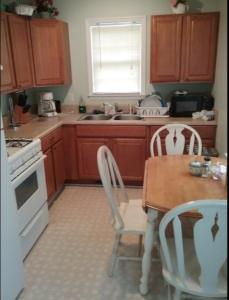 7084 Hunting Creek Rd, Nathalie, Virginia 24577, USA