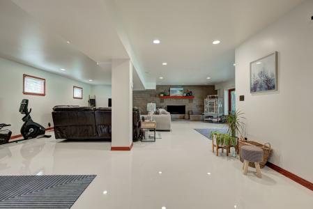 7 Thousand Oaks, Enid, Oklahoma 73703