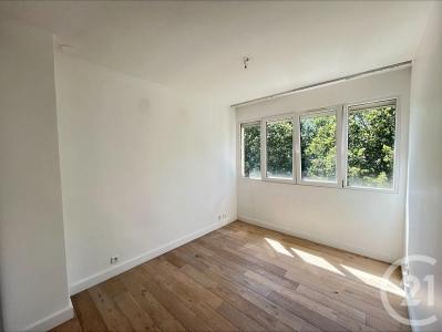 Clamart, Île-de-France 92140, France