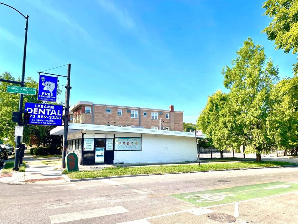 2556 N Laramie Avenue, Chicago, Illinois 60639