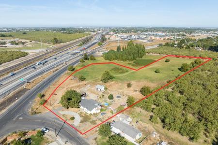 3221 E Redwood Road, Ceres, California 95307, Stati Uniti