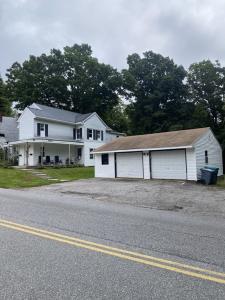 114 School , 2, North Brookfield, Massachusetts 01535, Estados Unidos