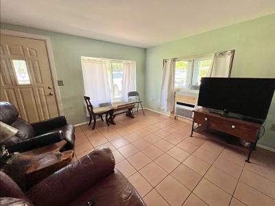 1206 OSCEOLA AVE., TAVARES, Florida 32778