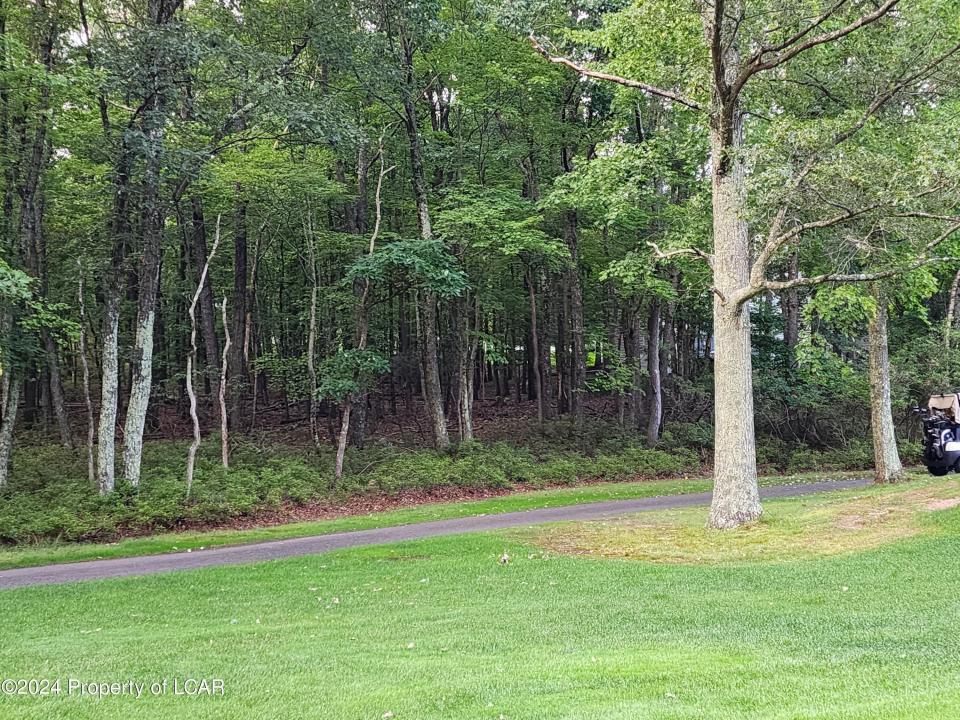 ER 183 Locust Circle, East Union Township, Pennsylvania 18202