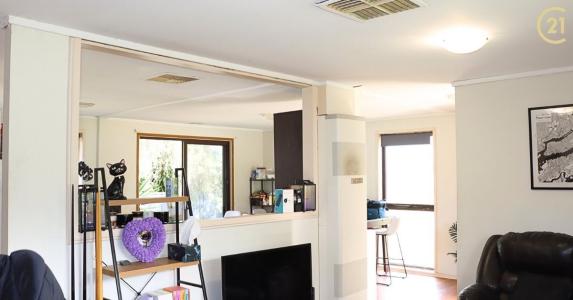 6 Aruma Crescent, Springdale Heights, NSW 2641, Australia
