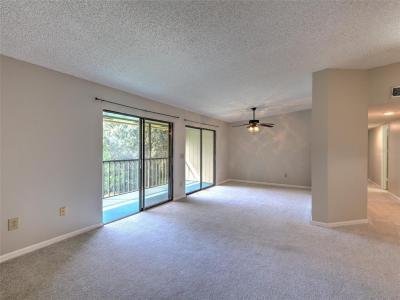 6015 Laketree Lane , H, Temple Terrace, Florida 33617, USA