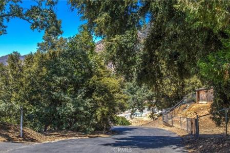 39001 Harris Road, Oak Glen, קליפורניה 92399, ארצות הברית של אמריקה 